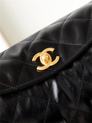 Chanel Large Hobo Handbag Shiny calfskin Gold Tone Metal Black AS4668