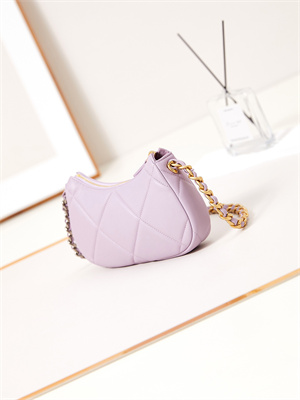 CHANEL 19 CLUTCH WITH CHAIN Shiny Lambskin, Gold-Tone, Silver-Tone & Ruthenium-Finish Metal Lilac AP3763