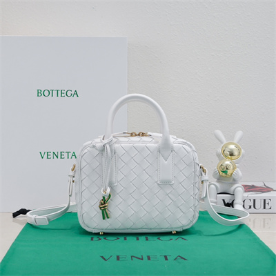 BV Small Getaway Top Handle Bag Lambskin White