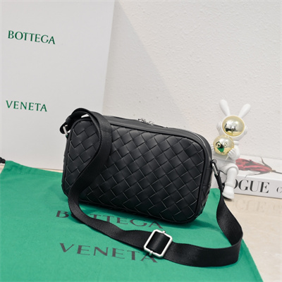 BV Small Intrecciato Camera Bag Calfskin Black