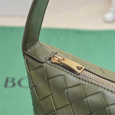 BV Candy Wallace Bag Calfskin Kaki