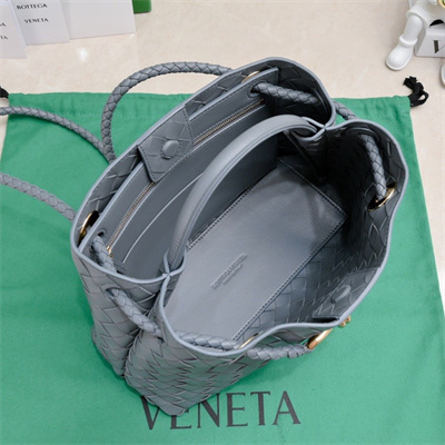 BV Small Andiamo Top handle bag Lambskin Leather Thunder