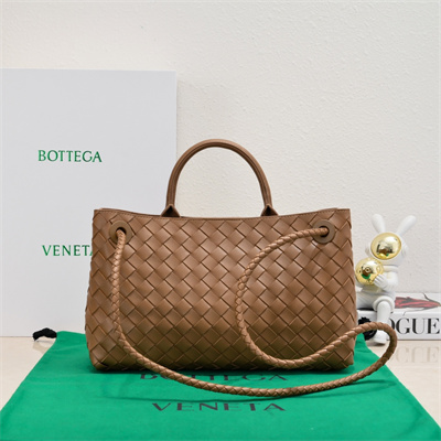 BV East West Andiamo Top handle bag Lambskin Leather Cognac