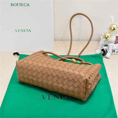 BV East West Andiamo Top handle bag Lambskin Leather Cognac