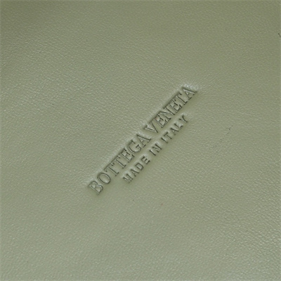 BV Large Andiamo Top handle bag Lambskin Leather Travertine