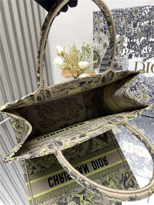 CD Medium Dioriviera Dior Book Tote Raffia with Aquamarina Toile de Jouy Sauvage Embroidery Yellow