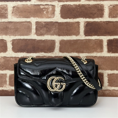Gu.cci GG Marmont Medium Shoulder Bag Patent Leather Black 443497