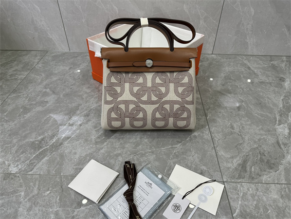 Her.mes Herbag 31 Canvas and Calfskin With Printing
