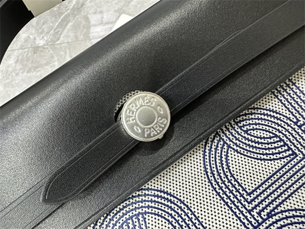 Her.mes Herbag 31 Canvas and Calfskin With Printing