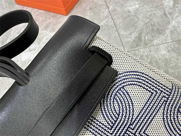 Her.mes Herbag 31 Canvas and Calfskin With Printing