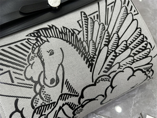 Her.mes Herbag 31 Canvas and Calfskin With Printing