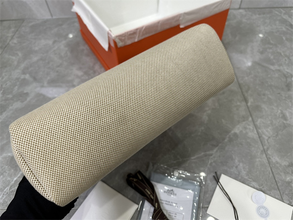 Her.mes Herbag 31 Canvas and Calfskin