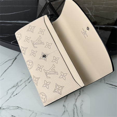 L.V IRIS Wallet Monogram Leather Cream M60143