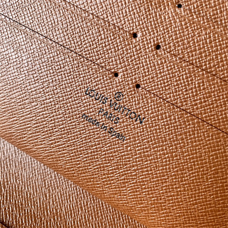 LV  Zippy Organiser In Monogram Canvas M62581