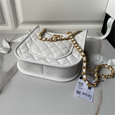 Chanel Hobo Chain Shoulder Bag Calfskin Gold Tone Metal White AS4532