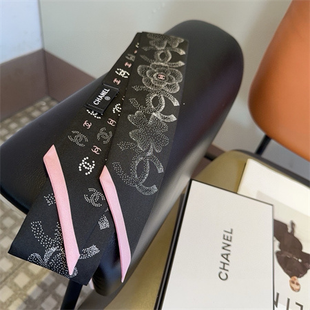 Chanel Twilly 100% Silk 32002