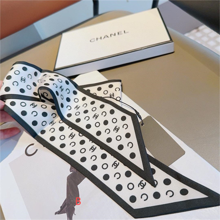 Chanel Twilly 100% Silk 32011