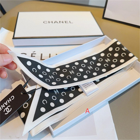 Chanel Twilly 100% Silk 32011