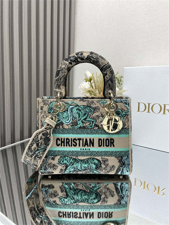 CD Medium Dioriviera Lady D-Lite Bag Raffia with Aquamarina Toile de Jouy Sauvage Embroidery