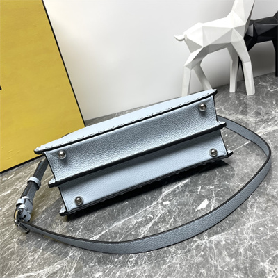 Fen.di Peekaboo ISeeU Small Cuoio Romano leatherSelleria bag with 556 hand-sewn topstitches