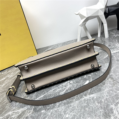 Fen.di Peekaboo ISeeU Small Cuoio Romano leatherSelleria bag with 556 hand-sewn topstitches