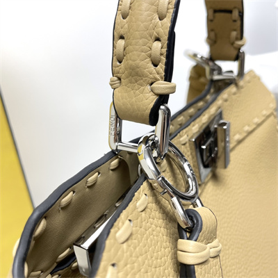 Fen.di Peekaboo ISeeU Small Cuoio Romano leatherSelleria bag with 556 hand-sewn topstitches