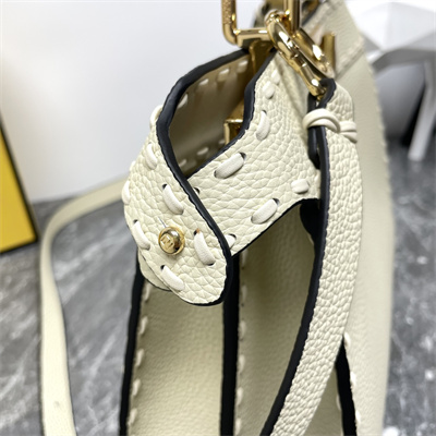 Fen.di Peekaboo ISeeU Small Cuoio Romano leatherSelleria bag with 556 hand-sewn topstitches