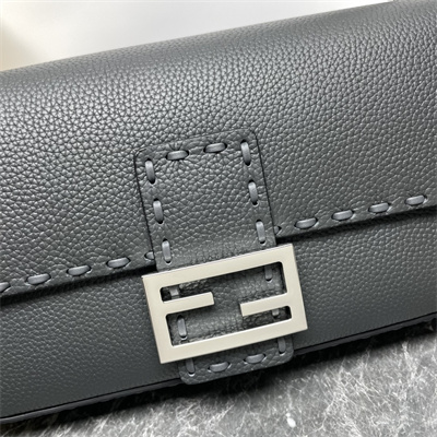 Fen.di BaguetteSelleria bag with 612 hand-sewn topstitches