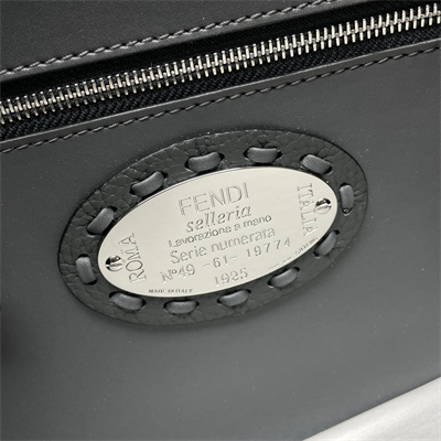 Fen.di BaguetteSelleria bag with 612 hand-sewn topstitches