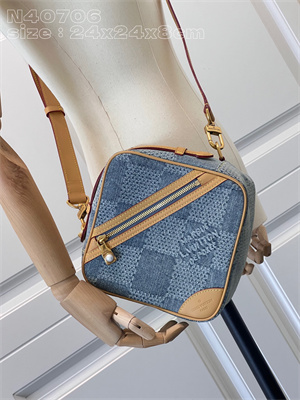 L.V Chess Messenger Damier Denim 3D cotton canvas Blue M40706