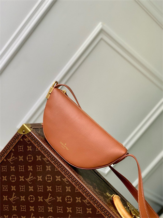 L.V Low Key Bumbag Calfskin Brown M83546