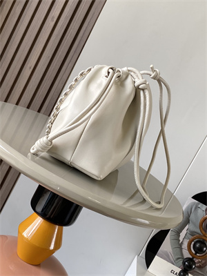 Loewe Medium Flamenco Purse in  Mellow nappa Lambskin