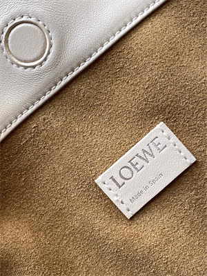 Loewe Medium Flamenco Purse in  Mellow nappa Lambskin