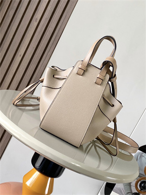 Mini Hammock drawstring in Soft Grained calfskin