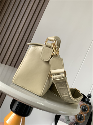 Loewe Small Puzzle Bag In Classic Calfskin