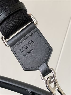 Loewe Small Puzzle Bag In Classic Calfskin
