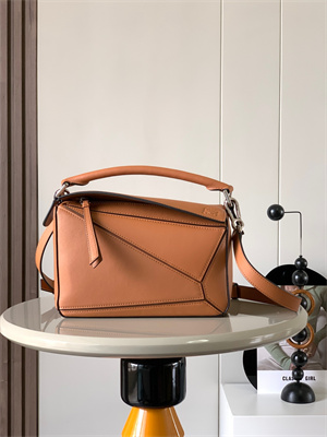 Loewe Small Puzzle Bag In Classic Calfskin