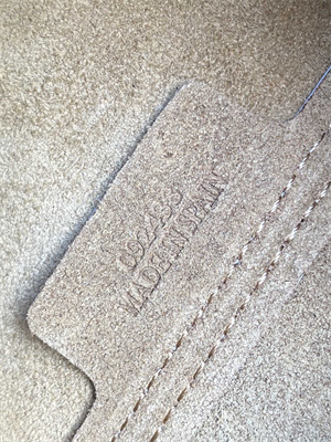 Loewe Puzzle Fold Pouch In Shinny Nappa Calfskin