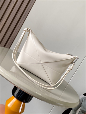 Loewe Puzzle Fold Pouch In Shinny Nappa Calfskin