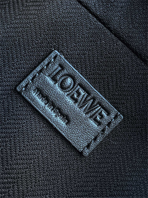 Loewe Convertible Sling in classic calfskin