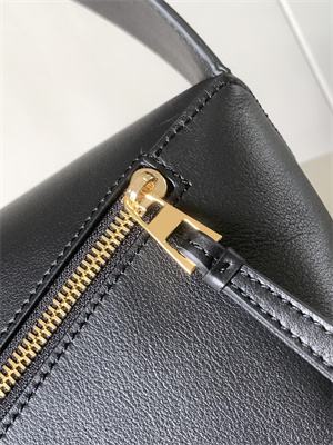 Loewe Puzzle Hobo Bag In Classic Calfskin