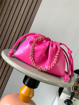 Loewe Medium Flamenco Purse in  Mellow nappa Lambskin