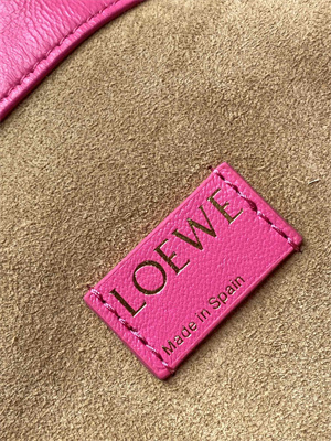 Loewe Medium Flamenco Purse in  Mellow nappa Lambskin
