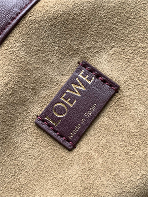 Loewe Medium Flamenco Purse in  Mellow nappa Lambskin
