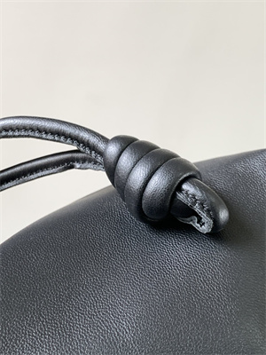 Loewe Medium Flamenco Purse in  Mellow nappa Lambskin