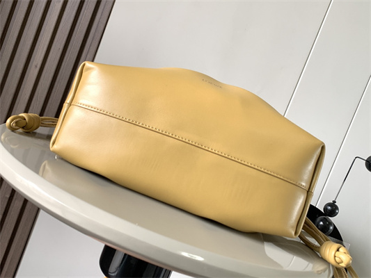 Loewe Medium Flamenco Purse in  Mellow nappa Lambskin