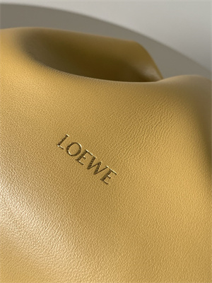 Loewe Medium Flamenco Purse in  Mellow nappa Lambskin