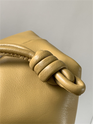 Loewe Medium Flamenco Purse in  Mellow nappa Lambskin