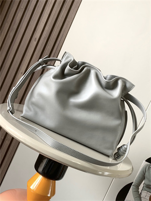 Loewe Medium Flamenco clutch in nappa calfskin