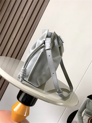 Loewe Medium Flamenco clutch in nappa calfskin